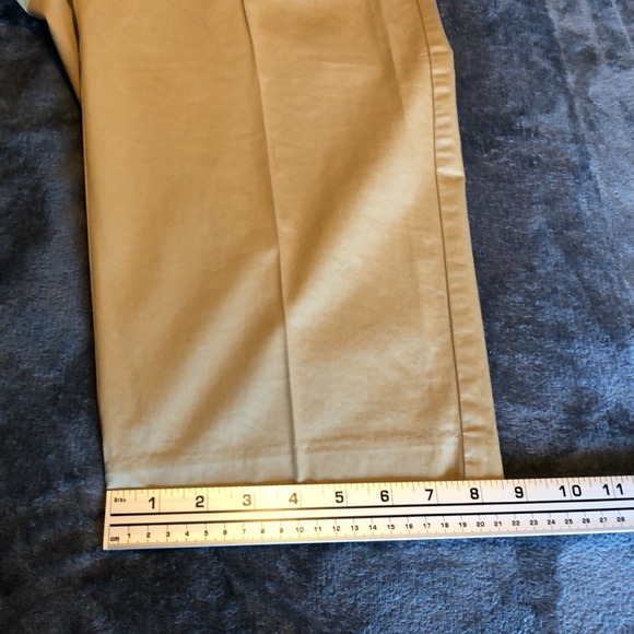 Women’s size 6 Talbots stretch tan shorts - Picture 3 of 9